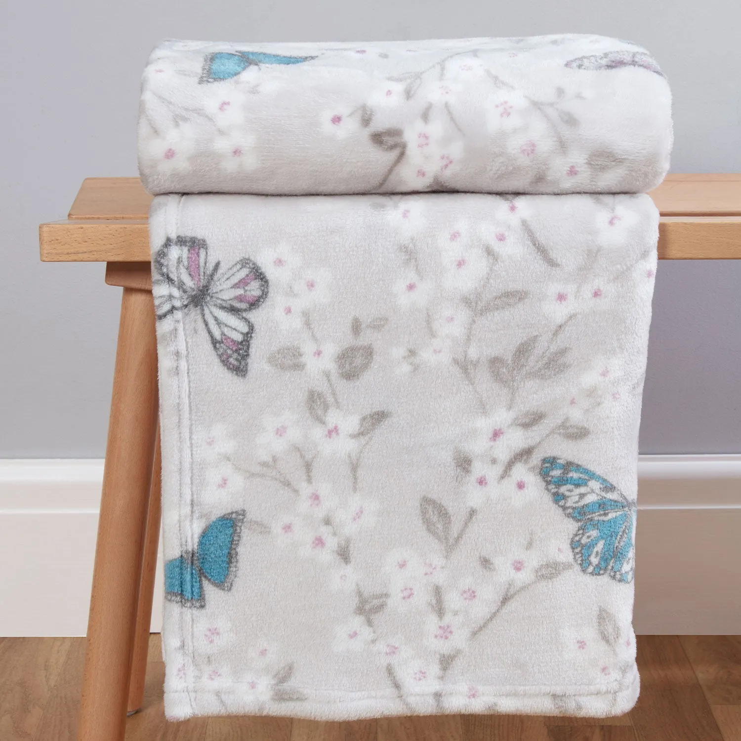 Butterfly Print Fleece Throw (130cm x 150cm)