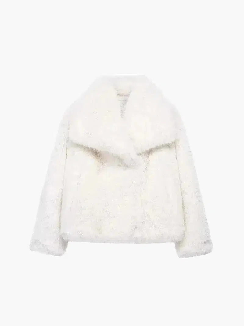 Carlotta – Luxurious design – Faux fur coat