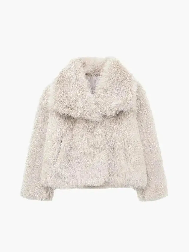 Carlotta – Luxurious design – Faux fur coat