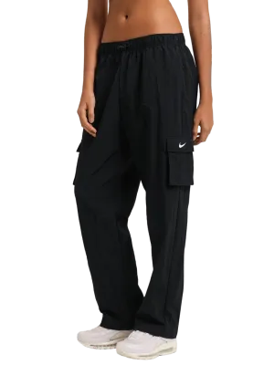 Women's High-Rise Woven Cargo Pants (DO7209-010)