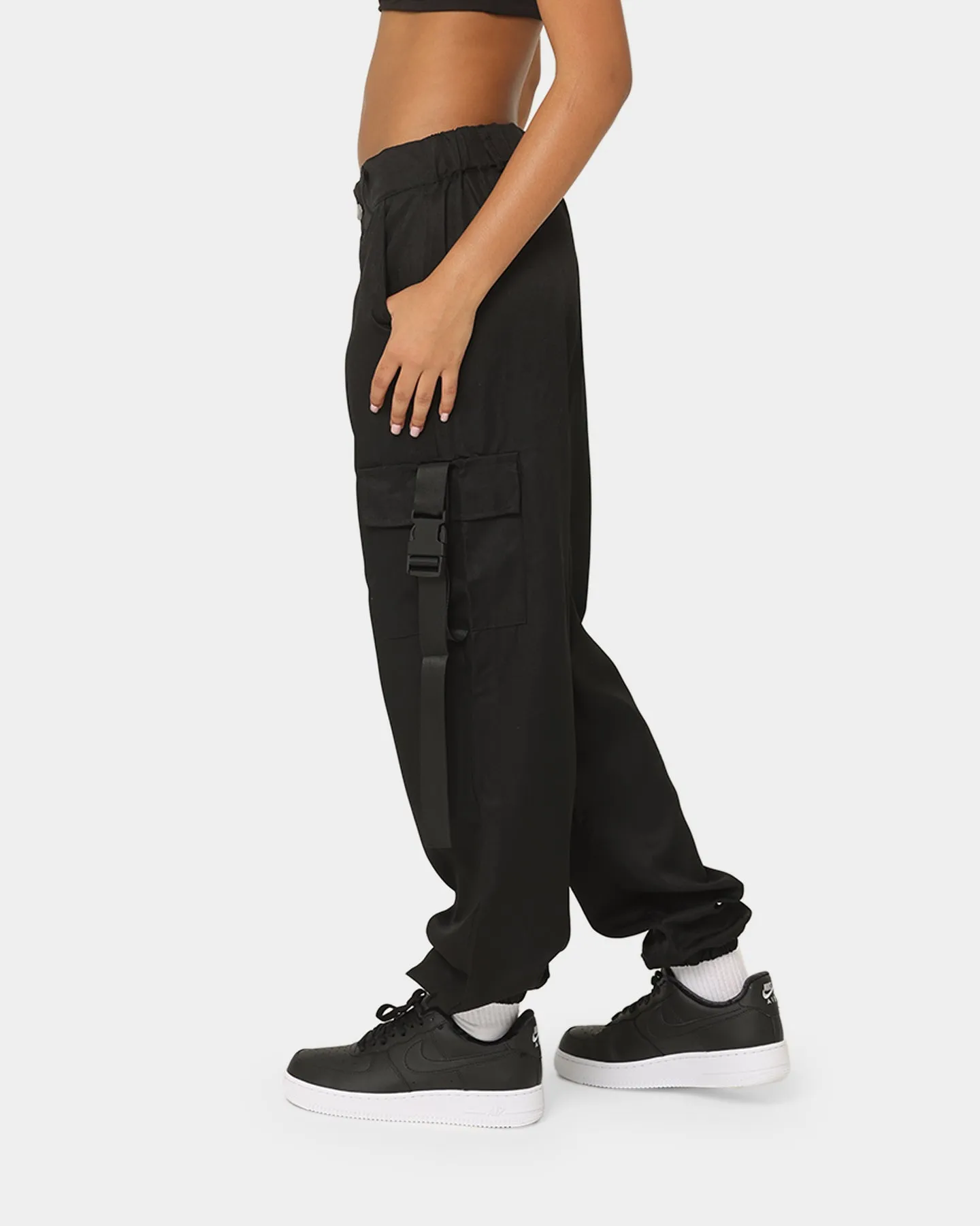 XXIII Women's Sofie Cargo Pants Black